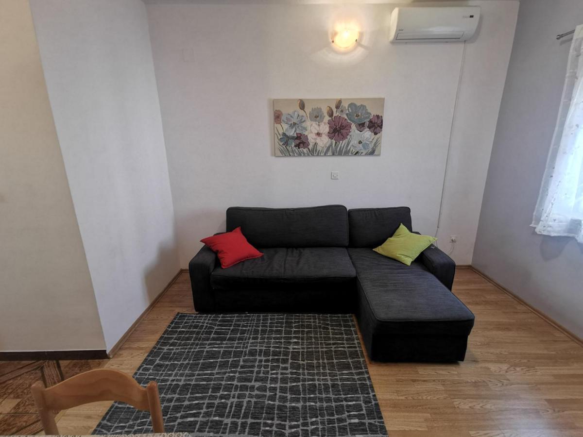 Uncle Apartment Makarska Exterior photo